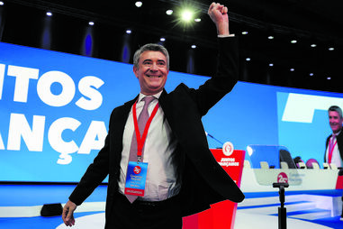 Carneiro diz que socialistas estão 'vivos e bem vivos'