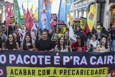 Manifestação nacional de jovens trabalhadores, convocada pela Interjovem que desfilou no percurso entre a Praça da Figueira e o Campo das Cebolas, em Lisboa