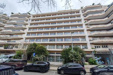 Prédio de dez andares em Lisboa, avaliado em 17 milhões, é um dos imóveis à venda pelo Estado