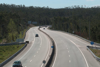 Criança que perdeu a mãe no acidente