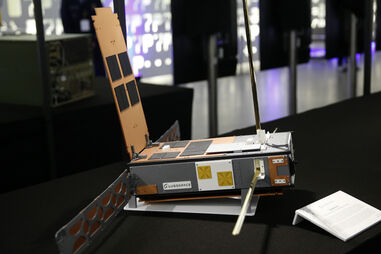 O modelo dos satélites da constelação Lusíada esteve em exposição