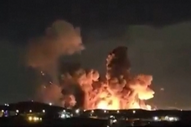 Bola de fogo vista no céu do Irão durante ataques dos EUA