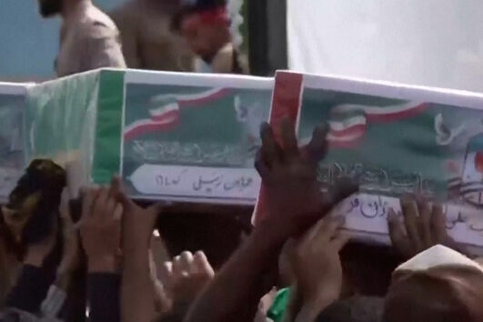 Investigação sugere que norte-americanos foram responsáveis pelo ataque a escola que matou quase 200 crianças iranianas 