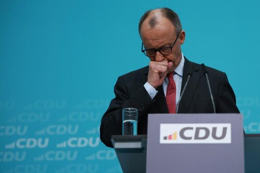 "Temos de fazer melhor", admitiu o chanceler alemão após a derrota nas eleições regionais de Banden-Wurttemberg