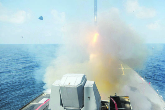 Ilha de Kharg fica a 25 quilómetros da costa  do Irão