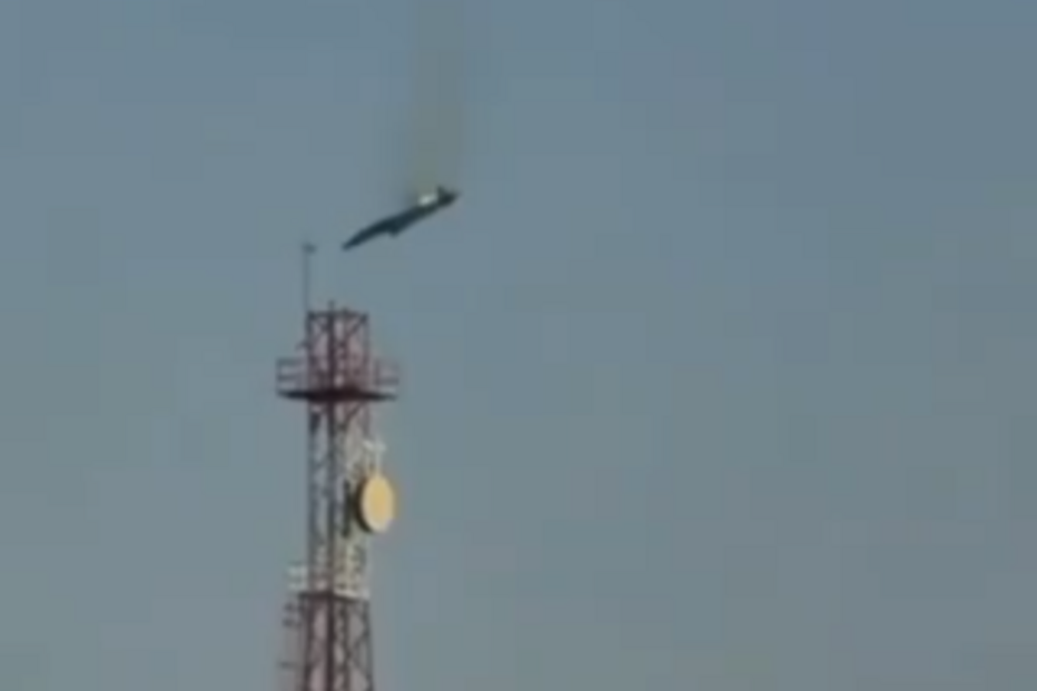 Cazas dos EUA caem no Kuwait; pilotos sobrevivem, diz Defesa