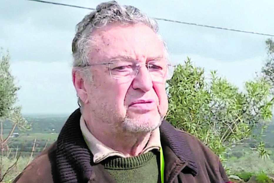 António Lobão garante que não existe uma relação amorosa