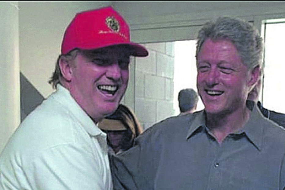 Trump  e Bill Clinton fotografados no US Open 2000.