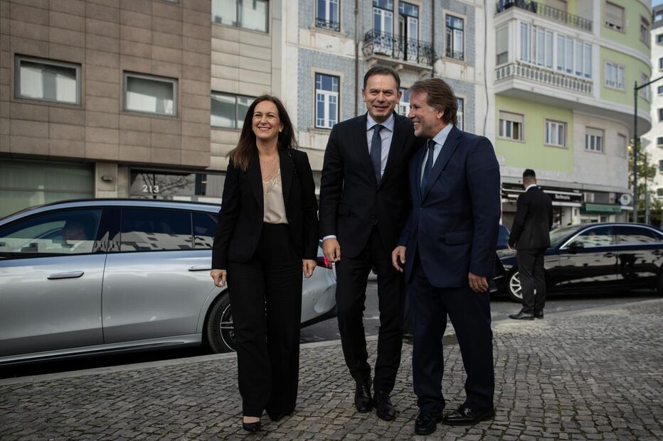 Encontro entre António Ramalho, Christine Ourmières-Widener e Manuel Beja em Lisboa
