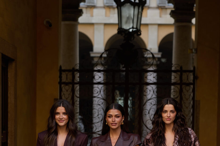 Inês e Joana Aguiar com Luisinha Oliveira