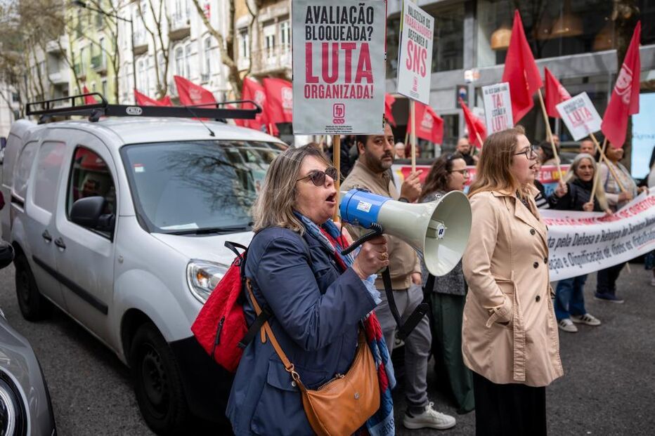 Protesto de técnicos de saúde em Lisboa exige negociação de contratos