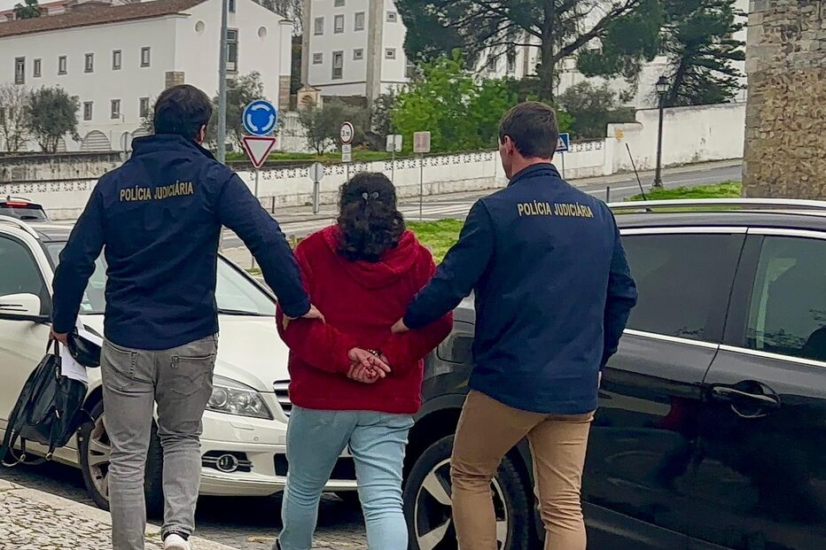 PJ detém mãe e padrasto por abusos a duas meninas em Montemor-o-Novo