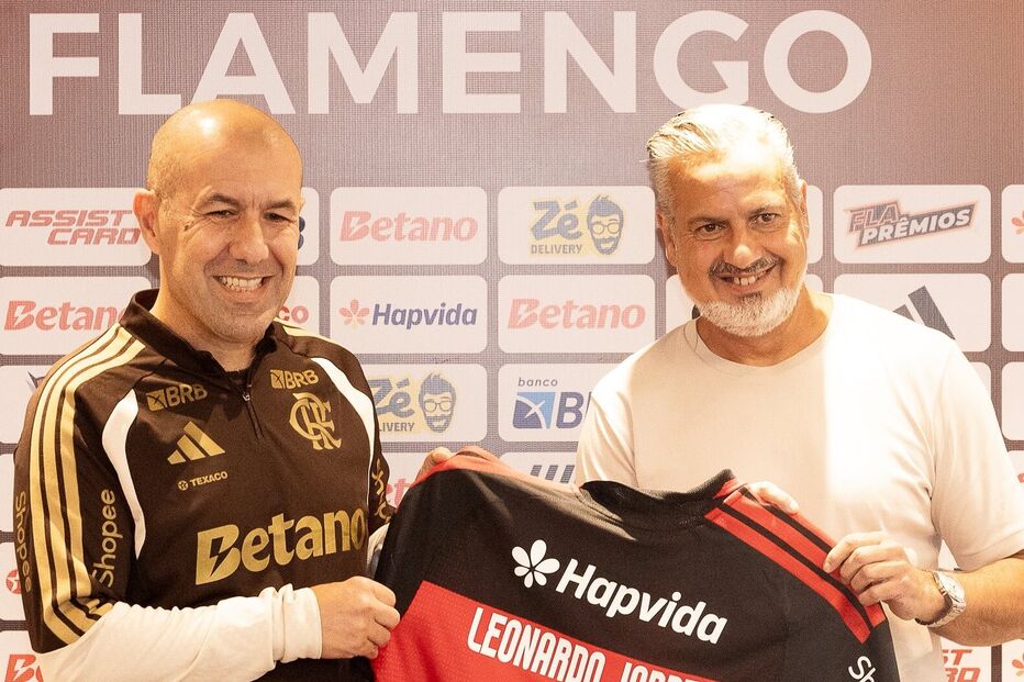 Leonardo Jardim apresentado no Flamengo para treinar a equipa