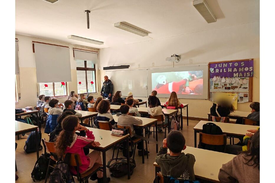 Ações de sensibilização nas escolas do concelho com a Proteção Civil