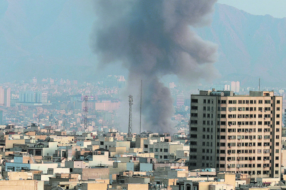 Explosão no centro da capital iraniana, Teerão. Ataques são constantes 