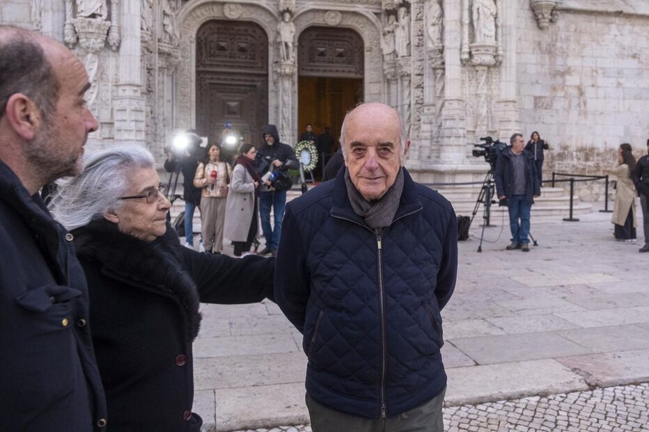 Marcelo Rebelo de Sousa e outras figuras prestam homenagem a António Lobo Antunes