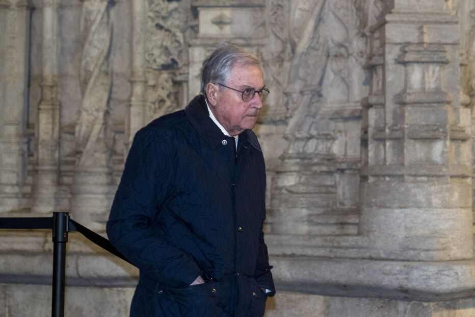 Cerimónia fúnebre de António Lobo Antunes conta com Marcelo Rebelo de Sousa e Luís Montenegro