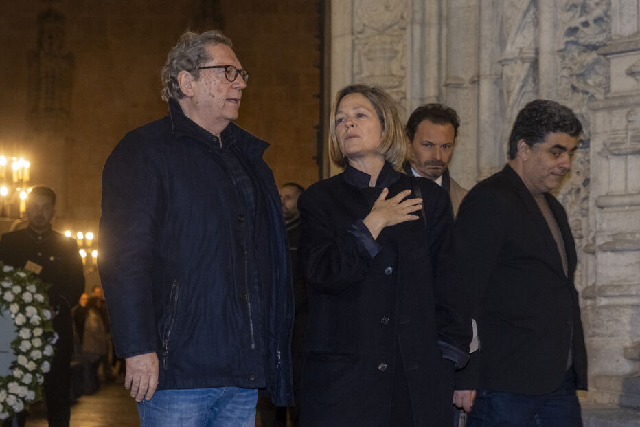 Cerimónia fúnebre de António Lobo Antunes com Marcelo Rebelo de Sousa e Luís Montenegro presentes