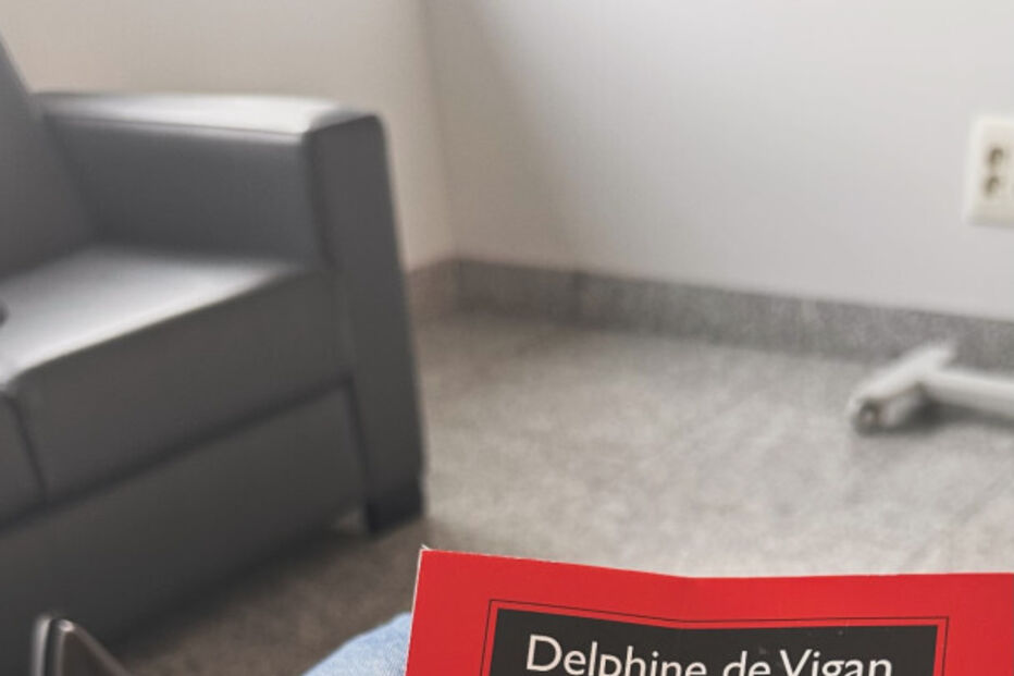 Sara Carbonero preocupa fãs após surgir com pulseira de hospital