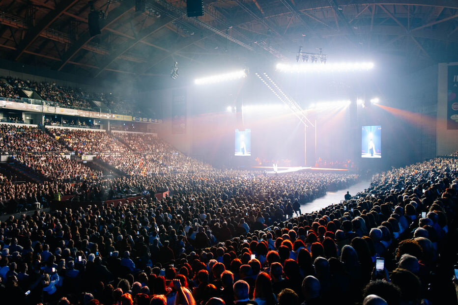 Sara Correia esgota Meo Arena em noite de fado