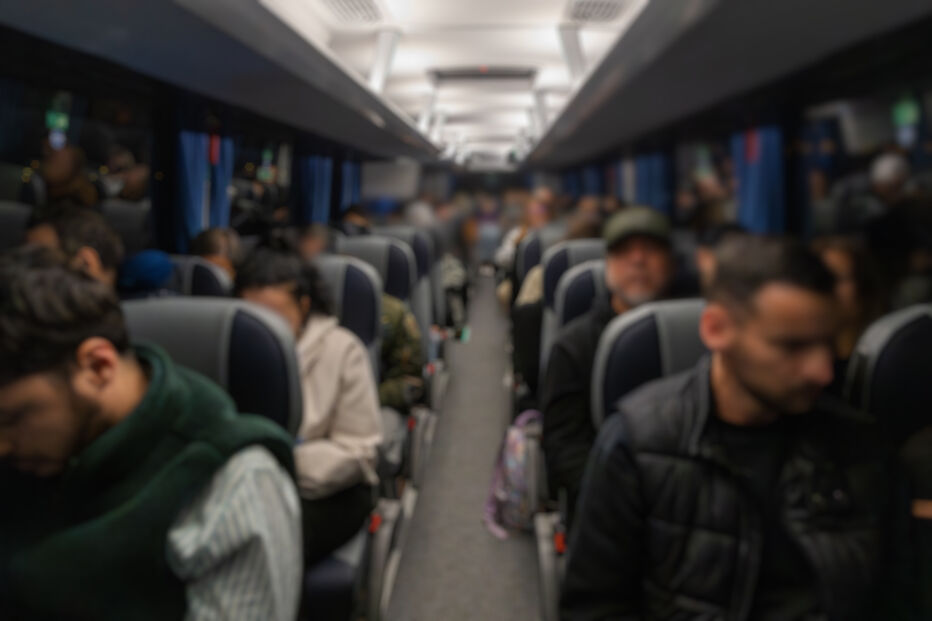 Voo militar de repatriamento com 61 passageiros, incluindo 54 portugueses, já chegou a Lisboa