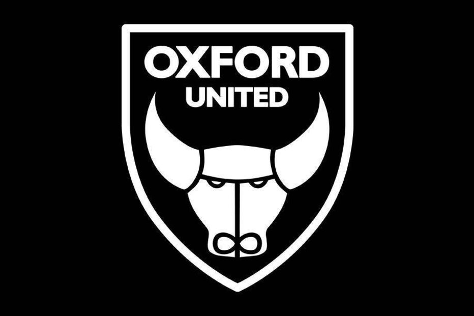 Amelia Aplin representava a formação do Oxford United