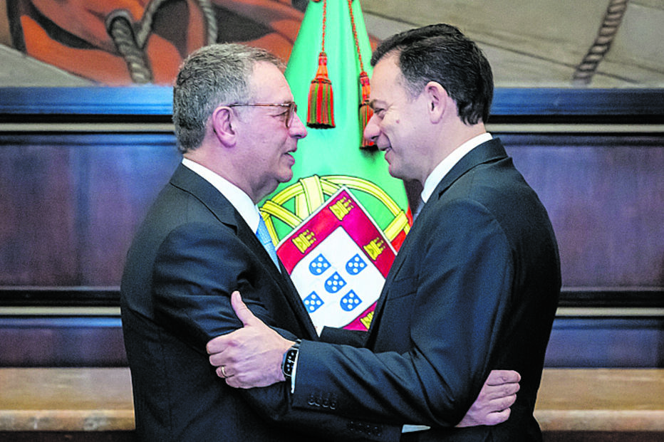 José Seguro e Luís Montenegro encontram-se na cerimónia de posse