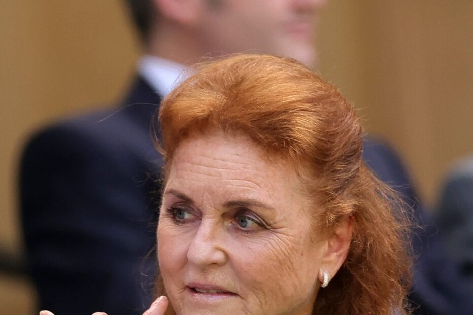 Sarah Ferguson procura patrocinadores para pagar os seus luxos