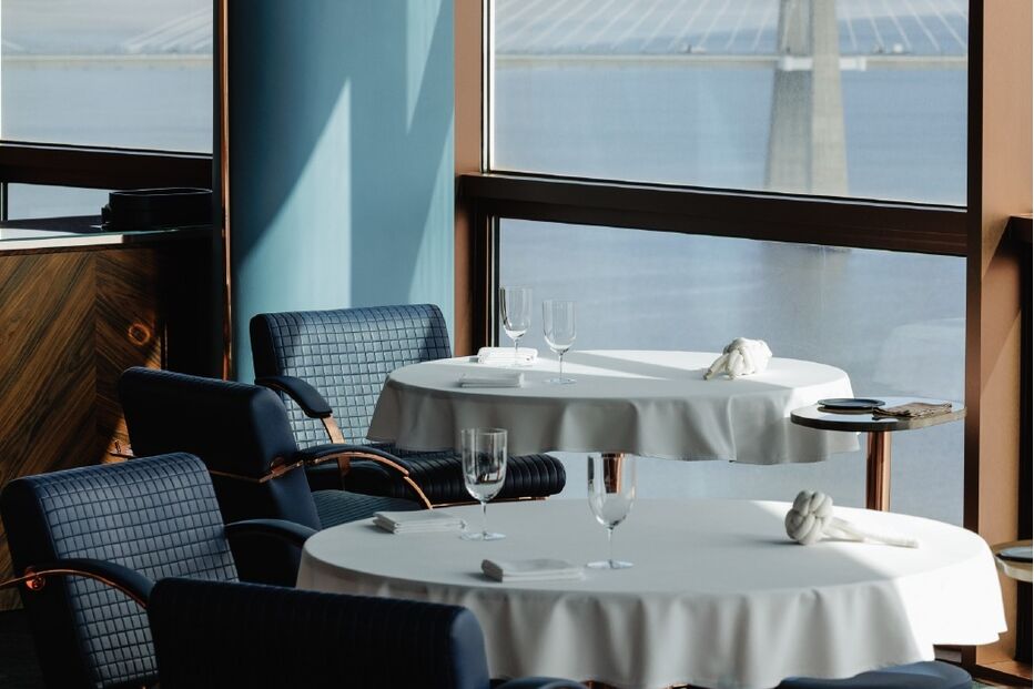 Restaurante português celebra segunda Estrela Michelin no Funchal, Madeira.
