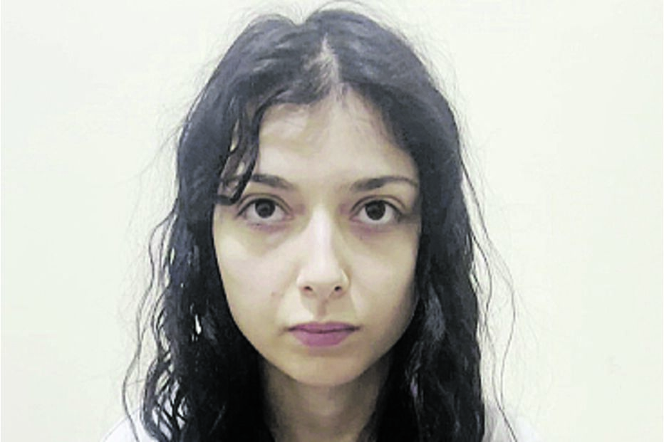 Extradição de enfermeira condenada por homicídio no Algarve aguarda processo na Indonésia