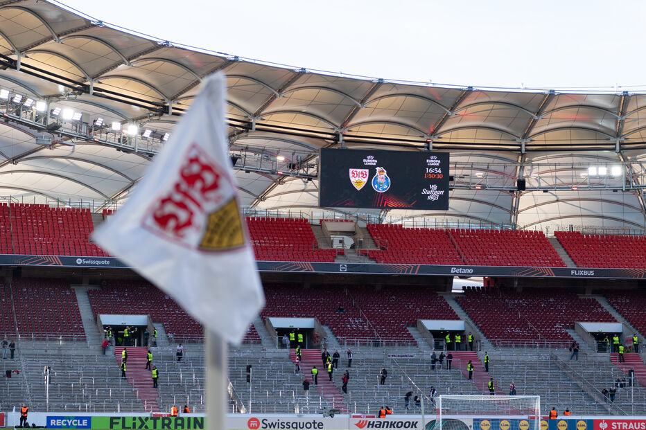 FC Porto e Estugarda defrontam-se na Liga Europa às 16h54