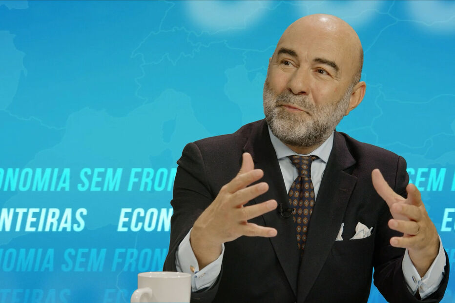 Especialista discute economia global e desafios da produção