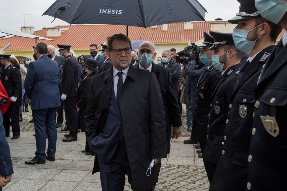 Luís Neves reúne com sindicatos da PSP para primeira audiência