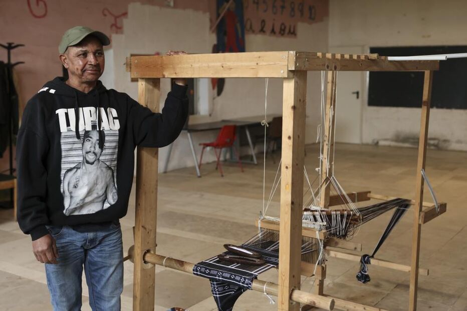 Henrique Ribeiro, único artesão a produzir 'panu di téra' em Portugal