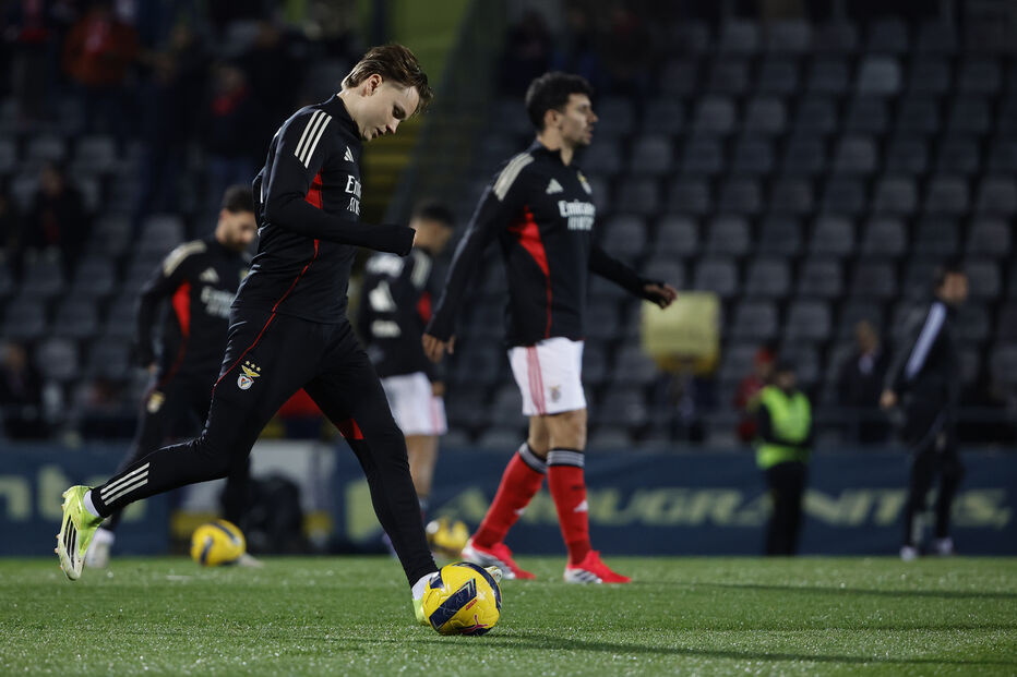 Benfica prepara jogo contra Arouca, com foco nas opções de Mourinho e Seabra