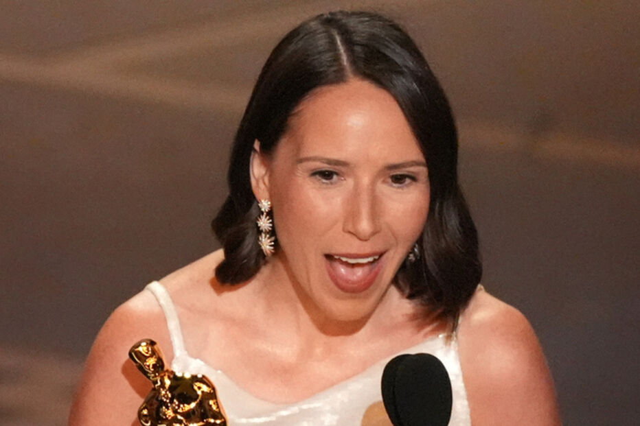 Natalie Musteata recebe o prémio de Melhor Curta-Metragem por 