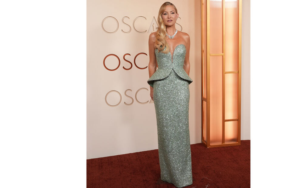 Kate Hudson deslumbra nos Óscares, num visual memorável