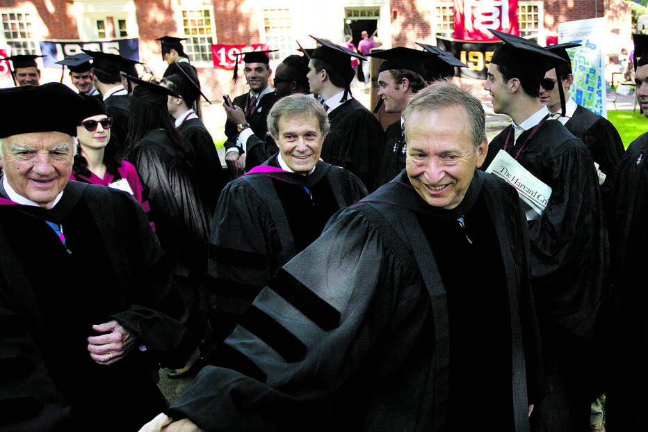 Lawrence Summers foi afastado de Harvard