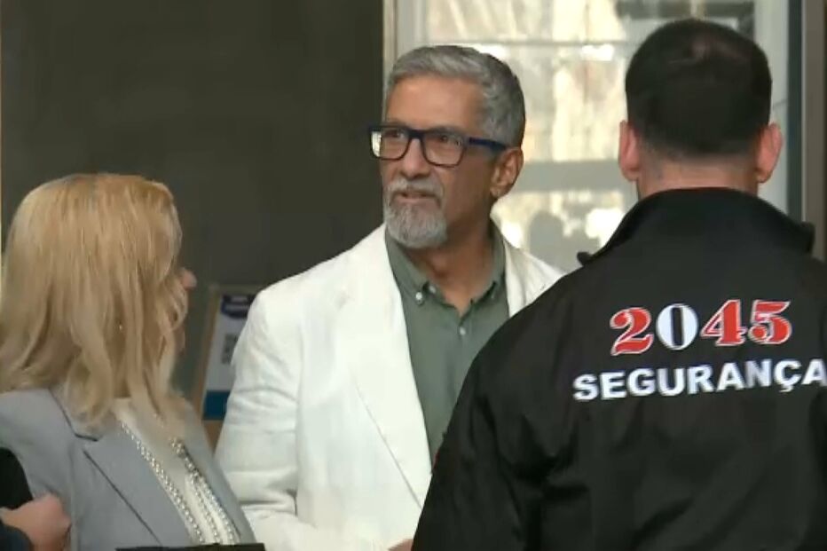 Nuno Homem de Sá em tribunal para primeira sessão do julgamento de violência doméstica contra Nádia Lopes