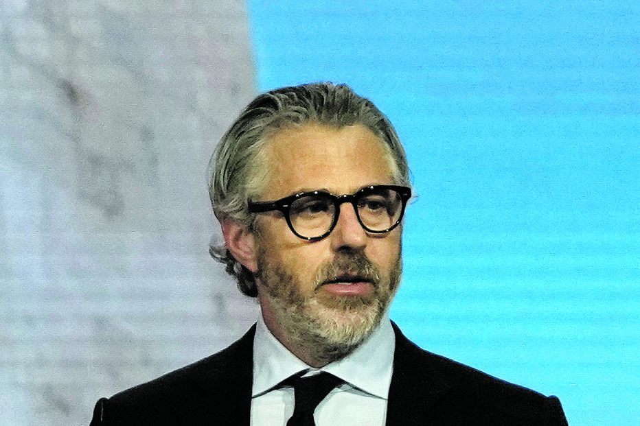 Casey Wasserman tem 51 anos