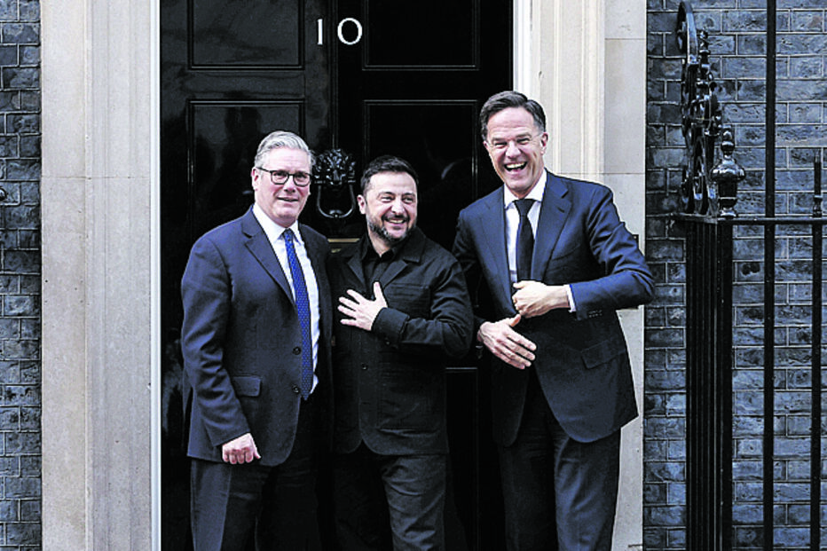 Zelensky com Keir Starmer e Mark Rutte