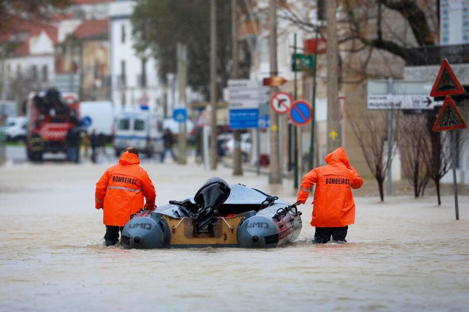 As ruas de Alcácer do Sal transformadas num rio