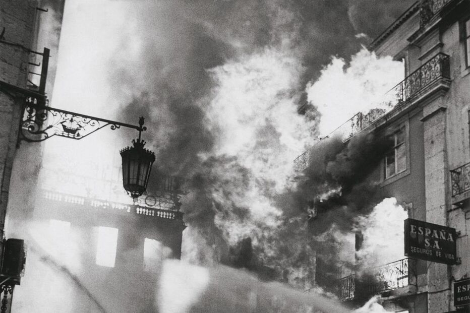 O incêndio destruiu 18 edifícios