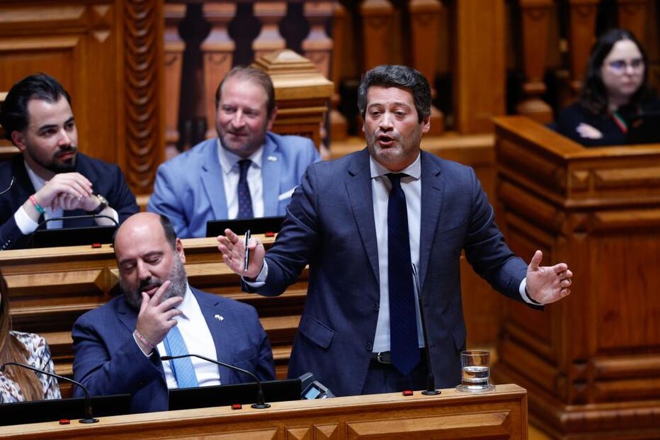 Ventura desafia Montenegro sobre órgãos externos ao parlamento