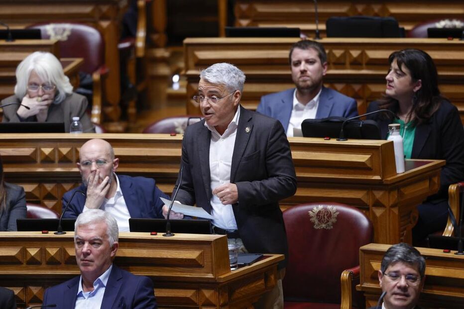 Filipe Sousa questiona o primeiro-ministro sobre subsídio de mobilidade