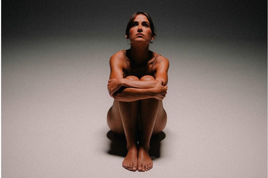 Carolina de Deus fala sobre novo disco e carreira numa fase de autoconfiança