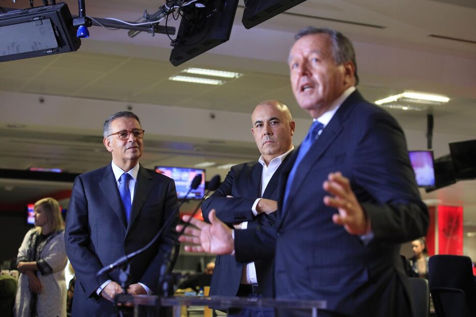 Presidente visita redação do Correio da Manhã no 47.º aniversário do CM.
