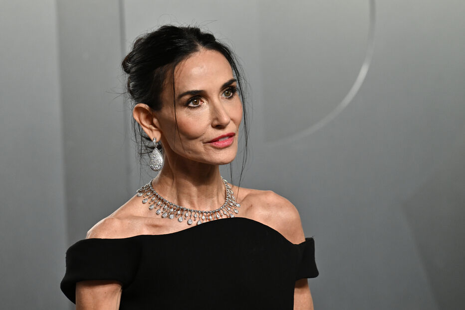 Demi Moore gera preocupação com aparência física, aos 63 anos