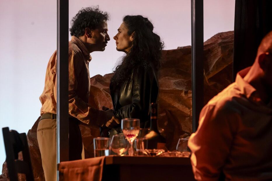 Espetáculo 'A Morte e a Donzela' nos Recreios da Amadora com mulher e marido