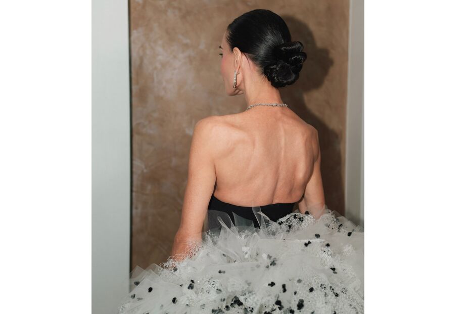 A aparência de Demi Moore causa preocupação devido à sua magreza extrema